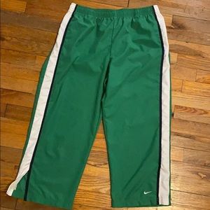 Ladie’s Nike Capris